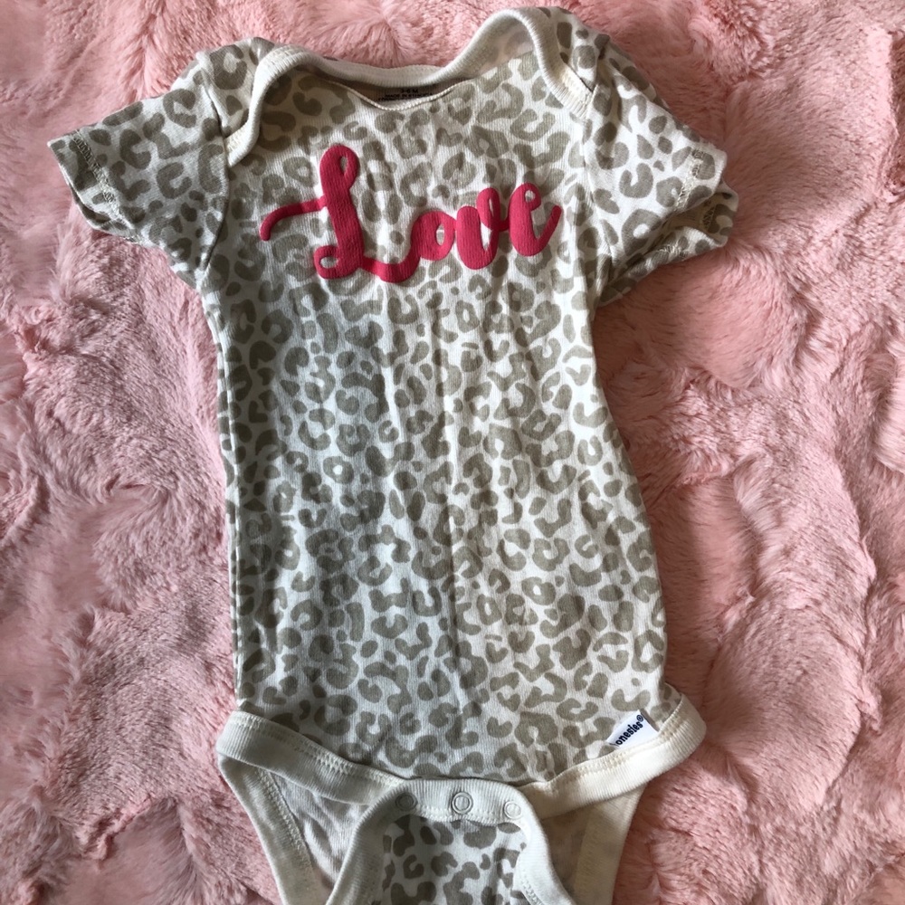 New Gerber Baby Leopard Onesie
